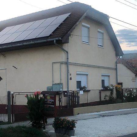 Edit Vendégház Balatonszentgyörgy Balatonszentgyorgy Exterior foto