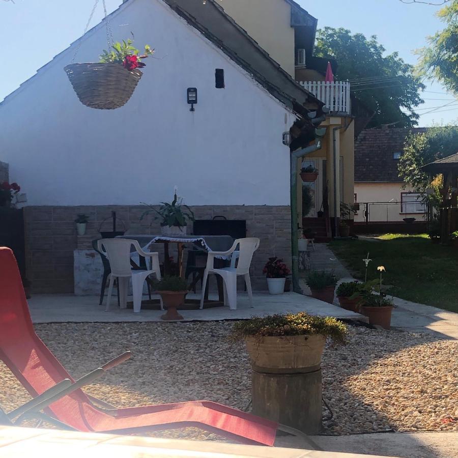 Edit Vendégház Balatonszentgyörgy Balatonszentgyorgy Exterior foto